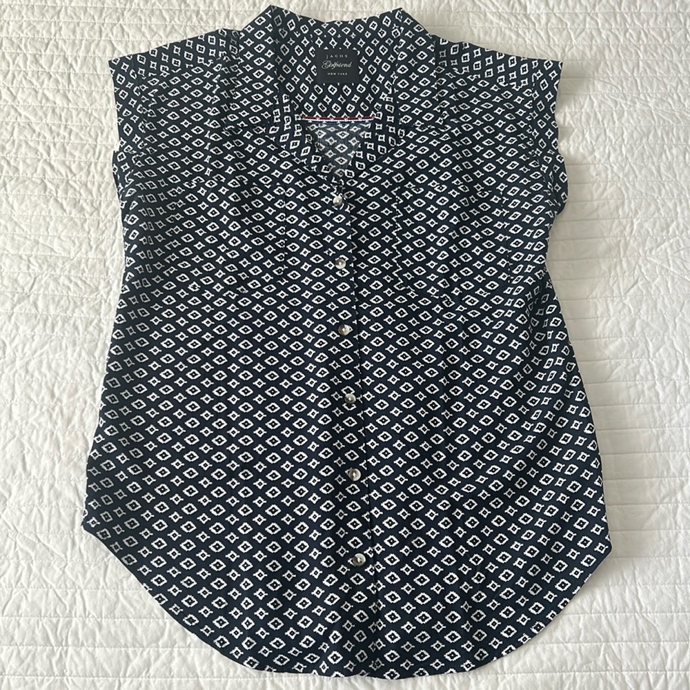 Women’s Jachs Girlfriend Short sleeve button up -Navy print, size small